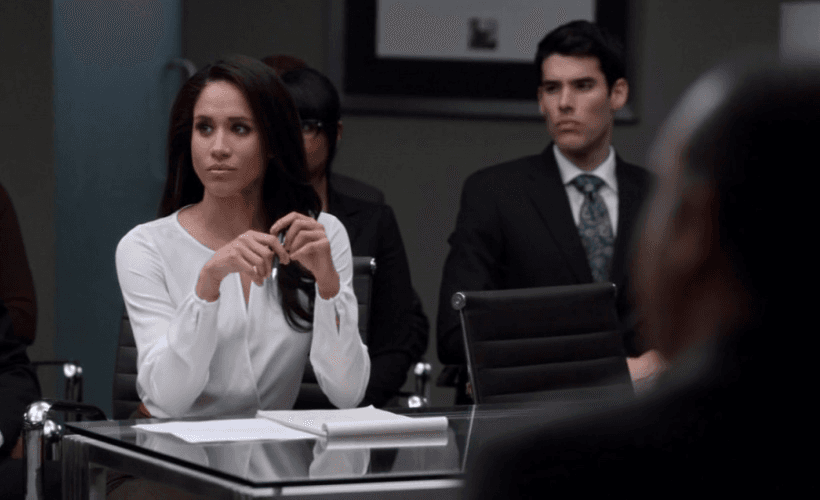 В EffectiveSoft директор-старогвардеец Кирковский затыкает неугодных и заливает к студенточкам