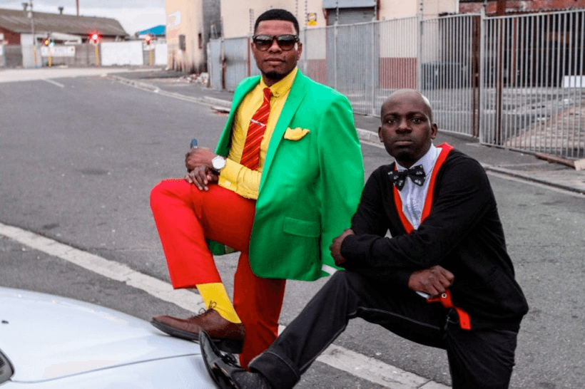 Appflame: Подростковая секта успеха, где все пытаются обратить на себя внимание ярким внешним видом